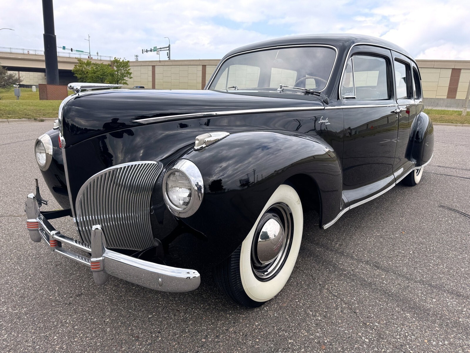 1941 Lincoln Custom V12 Limousine - photo 8
