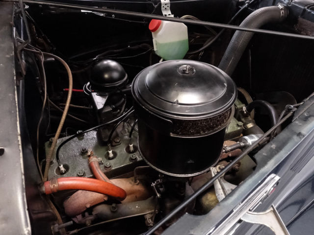 1941 Packard 110 Deluxe 4-Door Touring Sedan - photo 12