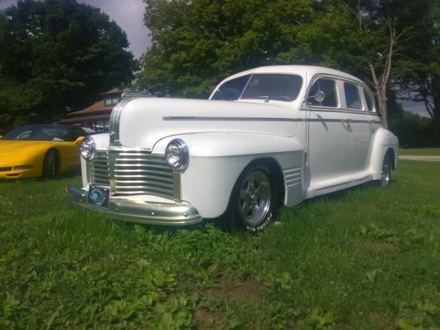 1941 Pontiac Deluxe Series Silver Streak - photo 4