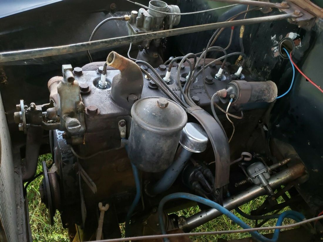 1941 Studebaker Commander Cruising Sedan - photo 12