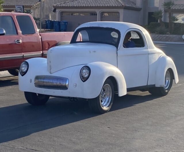 1941 Willys Custom Fiberglass Coupe 454 Chevy big block V8 - photo 2