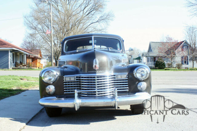 1941 Cadillac Series 62 Sedan - photo 2