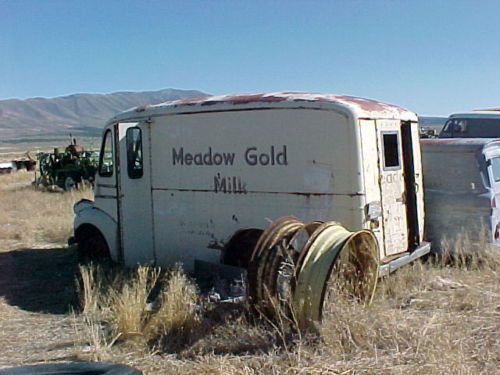 1942 Chevrolet DIVCO TWIN MILK DELIVERY TRUCK VERY COLLECTIBLE - photo 3