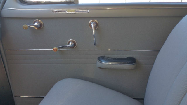 1942 Chevrolet Special Deluxe 2 door Town Sedan - photo 9