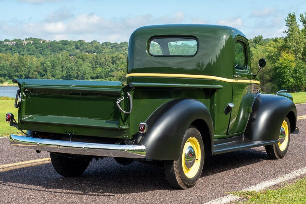 1942 Chevrolet Truck Art Deco Half-ton Pickup - photo 5