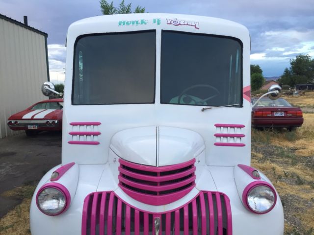 1942 Chevrolet Divco Driver Seat Open Van - photo 2