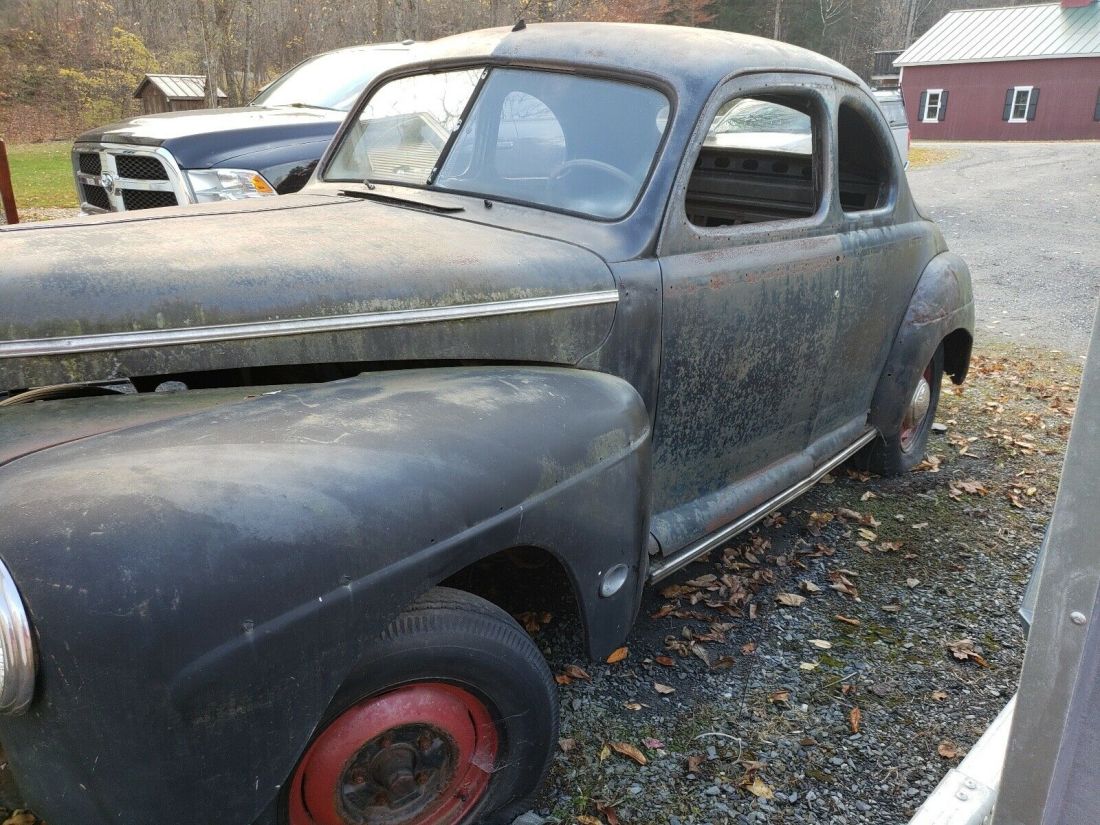 1942 Ford Coupe