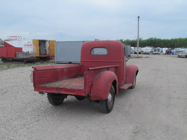 1942 International Harvester K-2 Longbox Pickup - photo 4