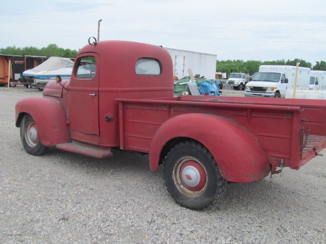 1942 International Harvester K-2 Longbox Pickup - photo 3