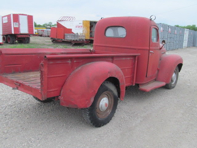 1942 International Harvester K-2 Longbox Pickup - photo 6