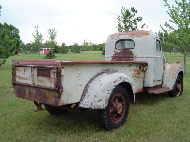 1942 International Harvester K4 PIckup Original - photo 3