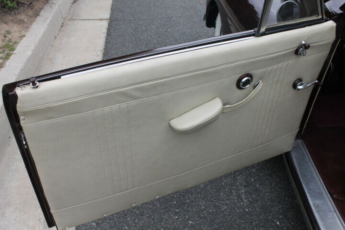 1942 Lincoln Continental - photo 11