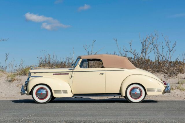 1942 Packard Clipper 110 Special - photo 2