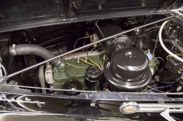 1942 Packard Super Eight One Sixty 7-Passenger Touring Sedan - photo 10