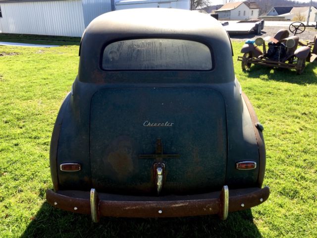 1942 Chevrolet Deluxe Sedan - photo 13