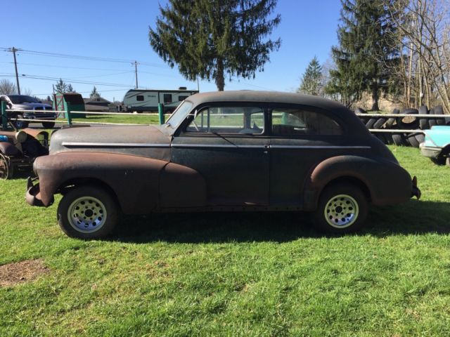 1942 Chevrolet Deluxe Sedan - photo 3