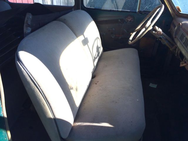 1942 Chevrolet Deluxe Sedan - photo 7