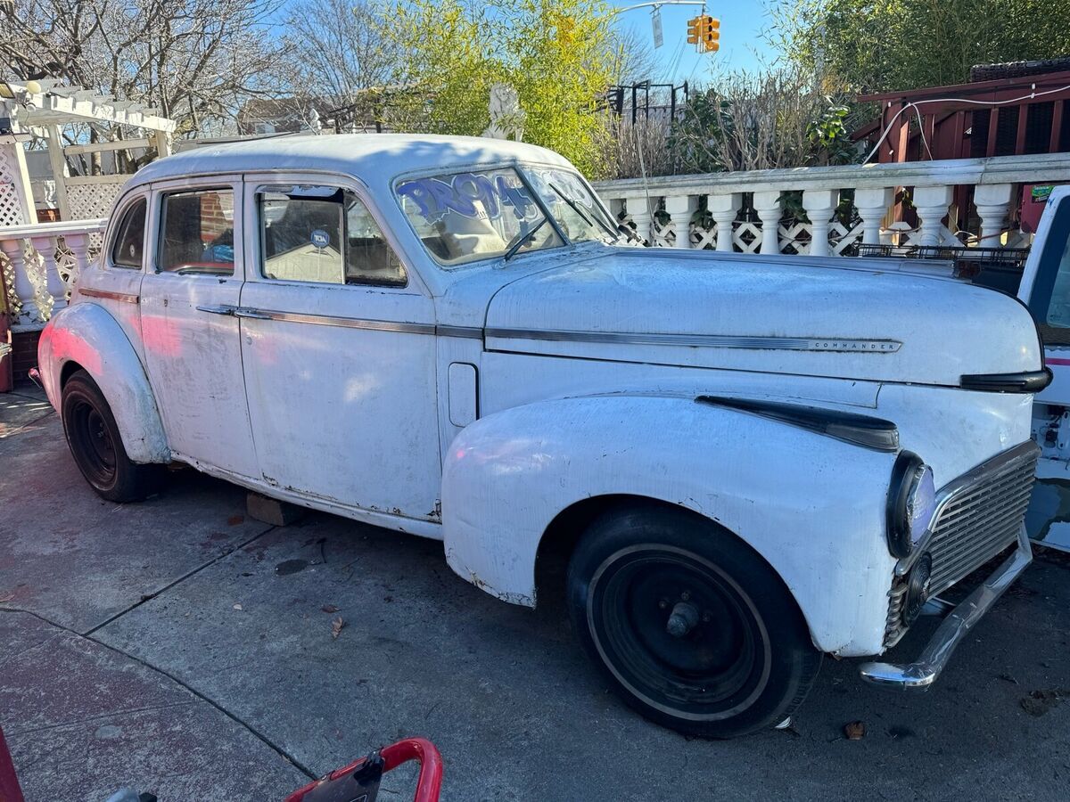 1942 Studebaker Commander sedan - photo 2