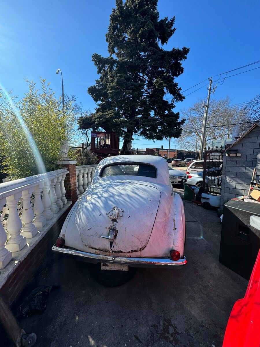1942 Studebaker Commander sedan - photo 4