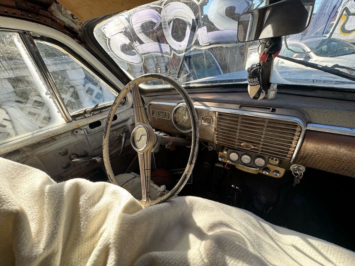 1942 Studebaker Commander sedan - photo 6