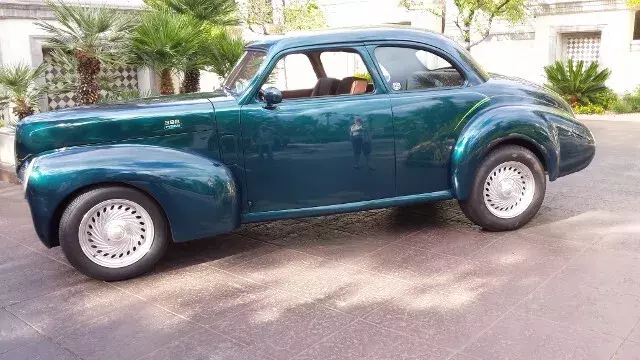 1942 Studebaker Coupe/Sedan Street Rod 1942 Studebaker Sedan