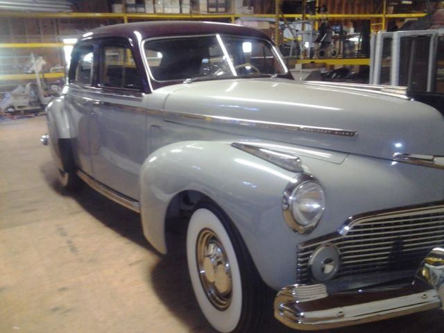 1942 Studebaker President Deluxe Land Cruiser Sedan - photo 3
