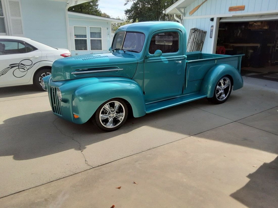 1945 Ford Pickup Pickup Green RWD Automatic tan 1945 Ford Pickup tan