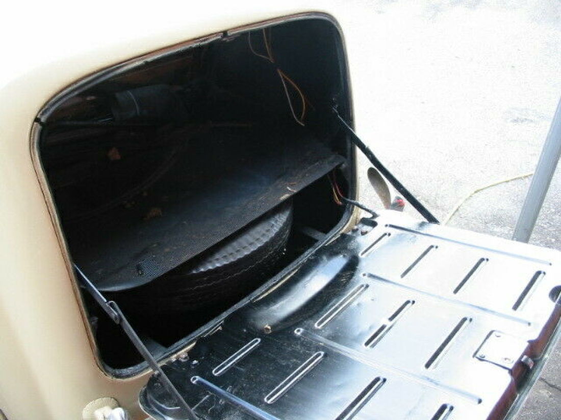1946 Austin Mustang - photo 9