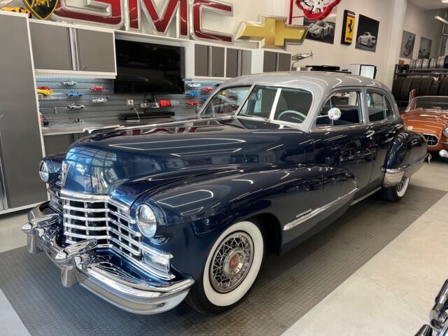 1946 Cadillac 62 Sedan Sedan Blue RWD Manual nice 1946 Cadillac 62 Sedan nice