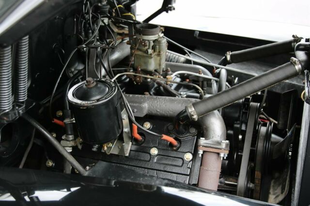 1946 Cadillac Series 62 6 window sedan - photo 11