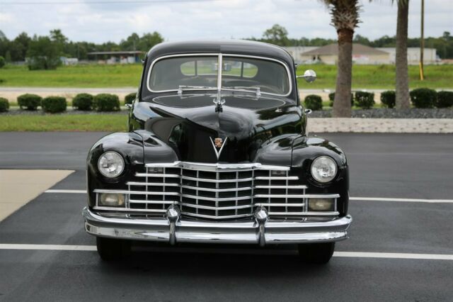 1946 Cadillac Series 62 6 window sedan - photo 8