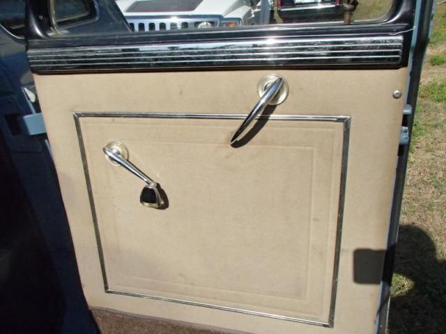 1946 Chrysler Windsor Sedan - photo 10