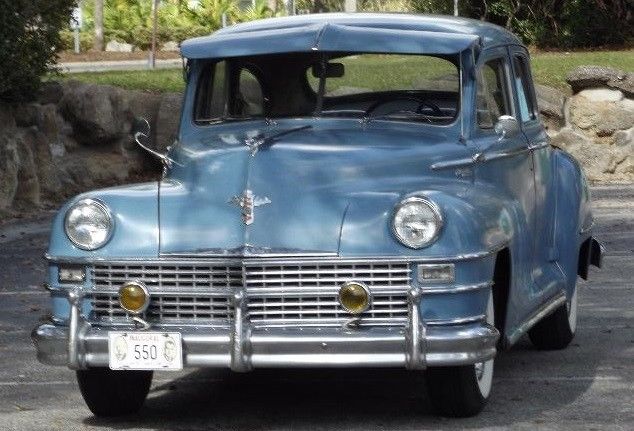 1946 Chrysler Windsor Sedan - photo 2