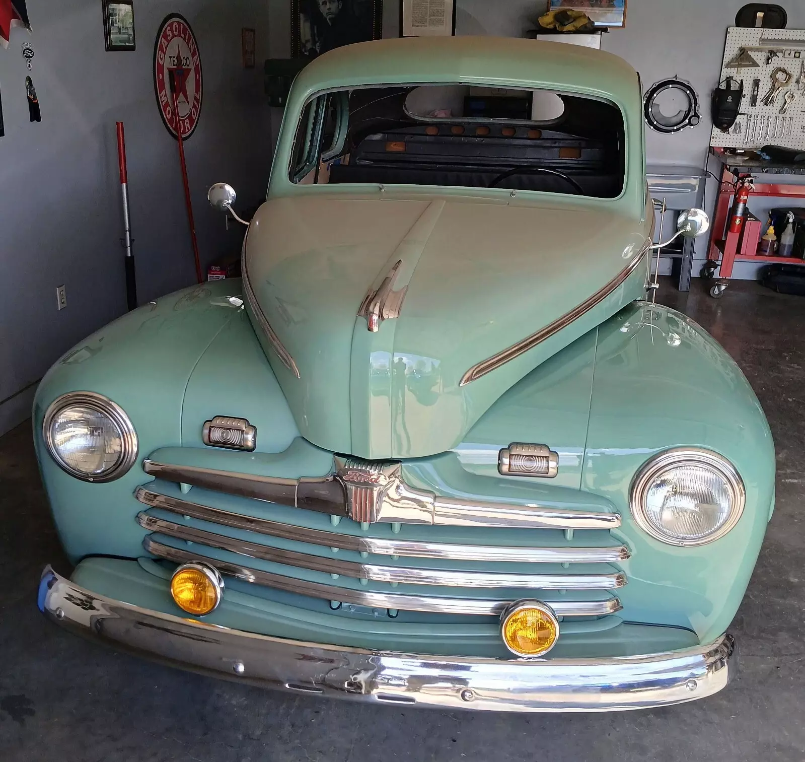 1946 Ford Business Coupe - photo 2