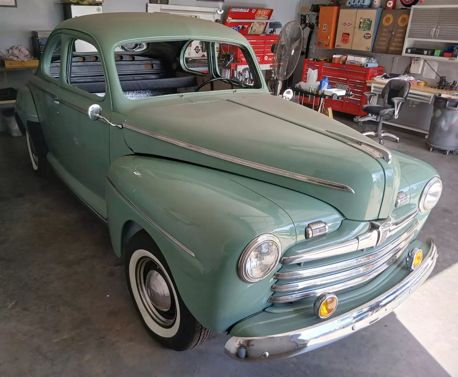 1946 Ford Business Coupe - photo 3
