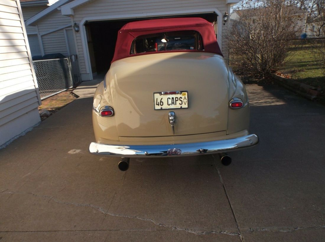 1946 Ford convertible - photo 3