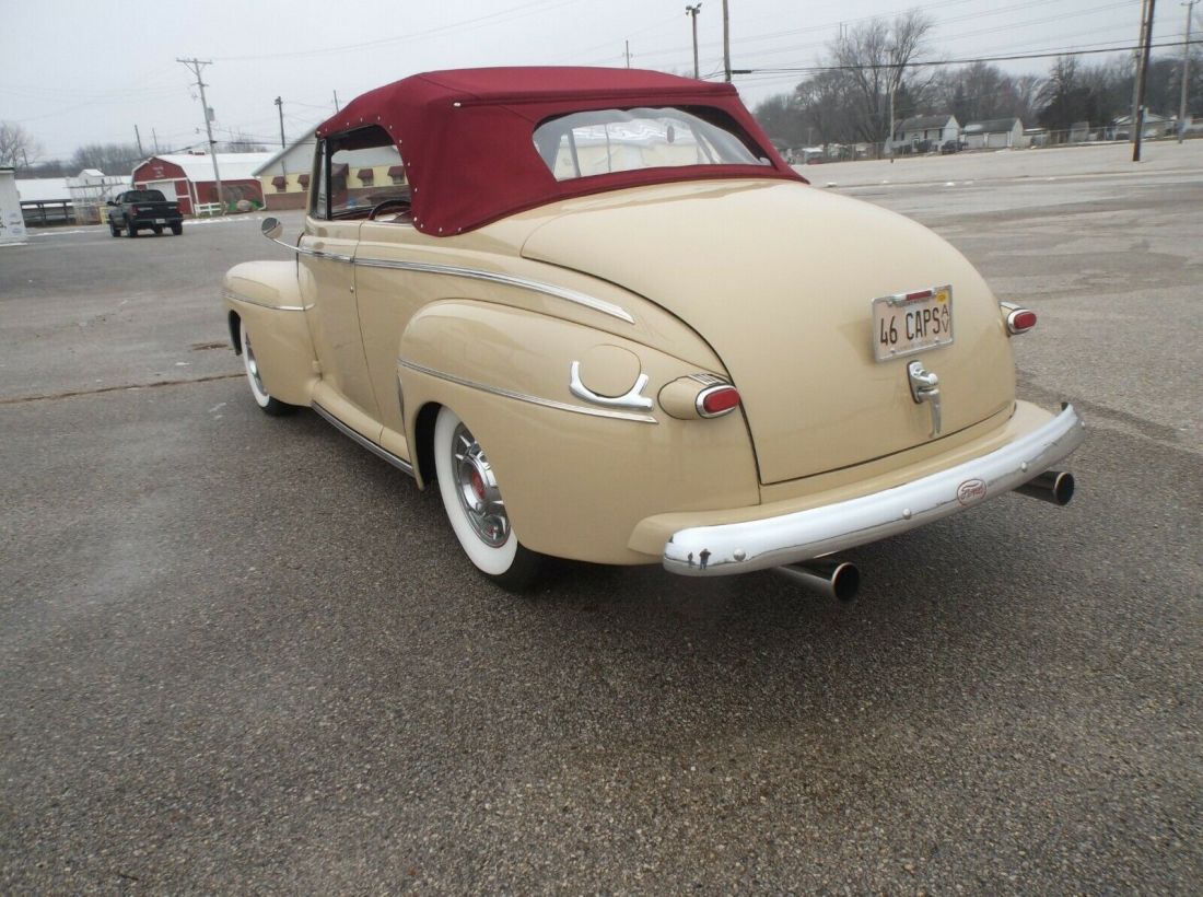 1946 Ford convertible - photo 5
