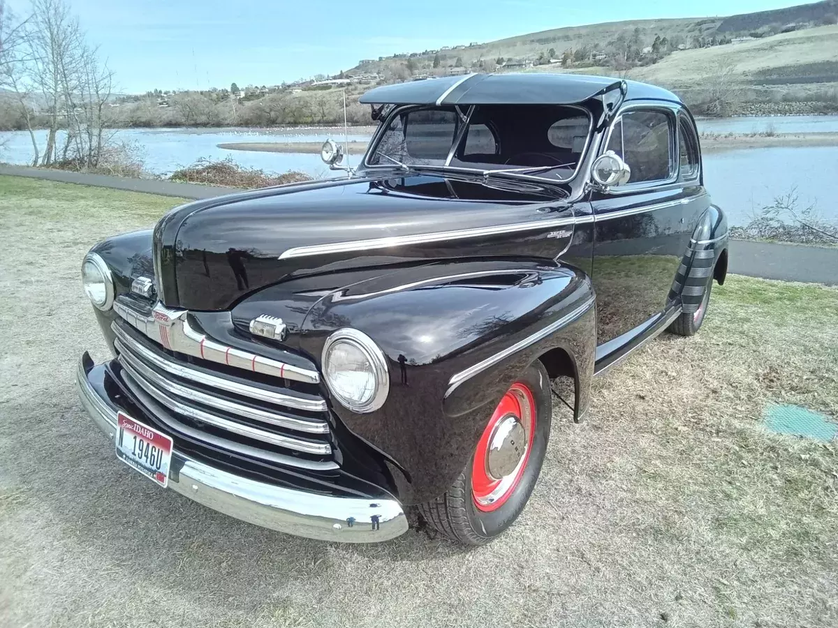 1946 Ford Super Deluxe