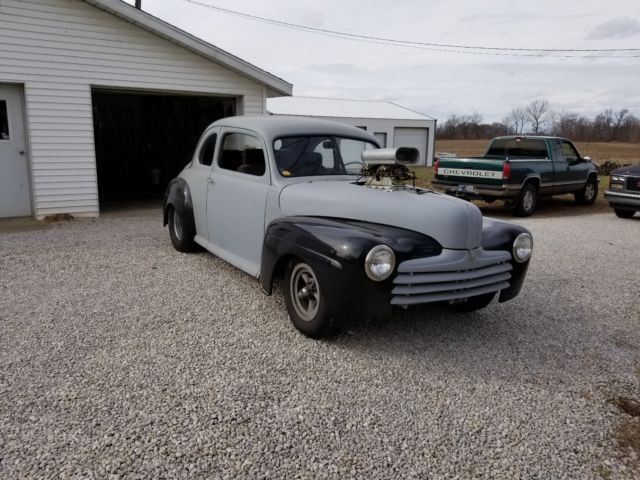 1946 Ford Coupe - photo 2