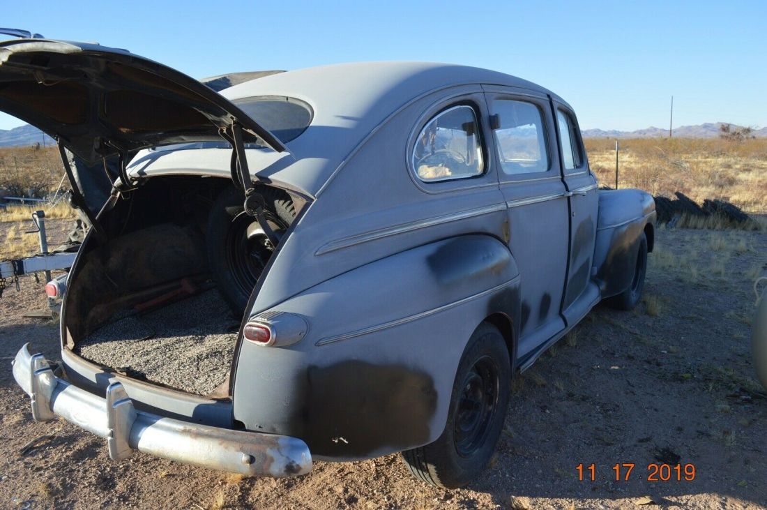 1946 Ford Sedan - photo 10