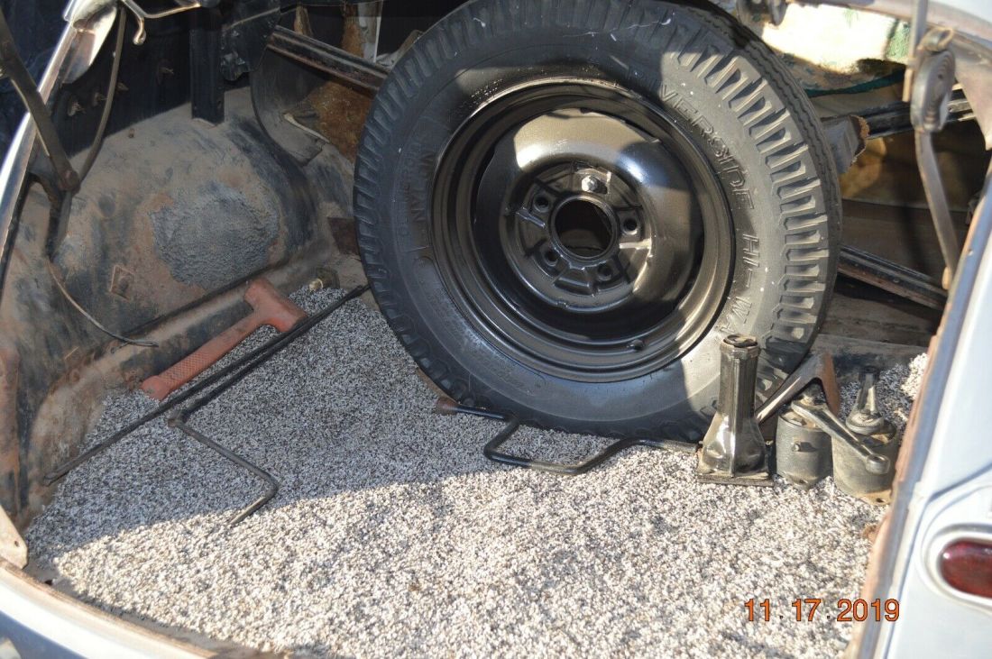 1946 Ford Sedan - photo 12