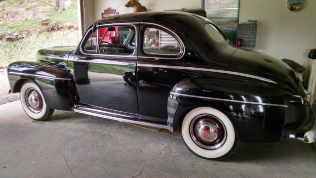1946 Ford Super Deluxe 2 door coupe very sharp. 1946 Ford 2 door coupe coupe