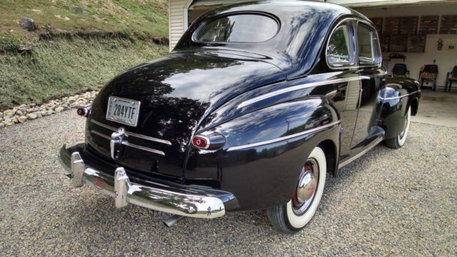 1946 Ford 2 door coupe coupe - photo 2
