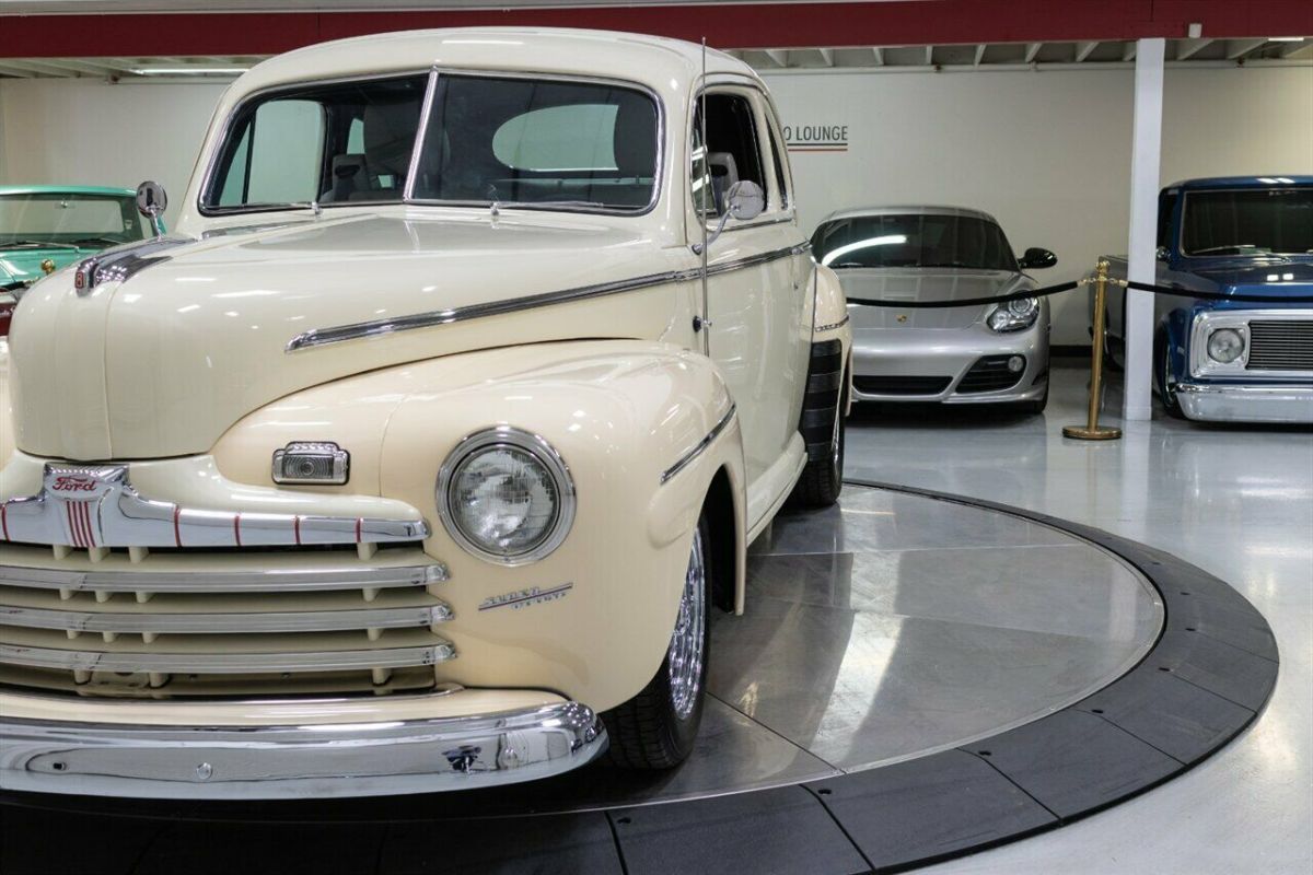 1946 Ford Super Deluxe Coupe - photo 4