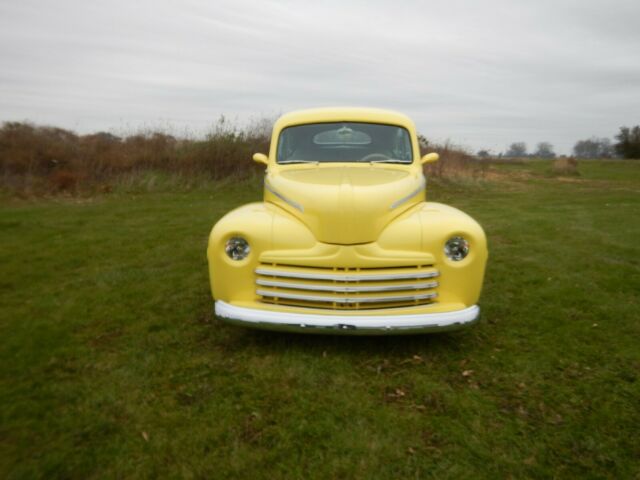 1946 Ford Super Deluxe 2dr sedan - photo 2