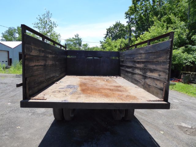 1946 International Harvester KB-6 Stake Body Dump - photo 7