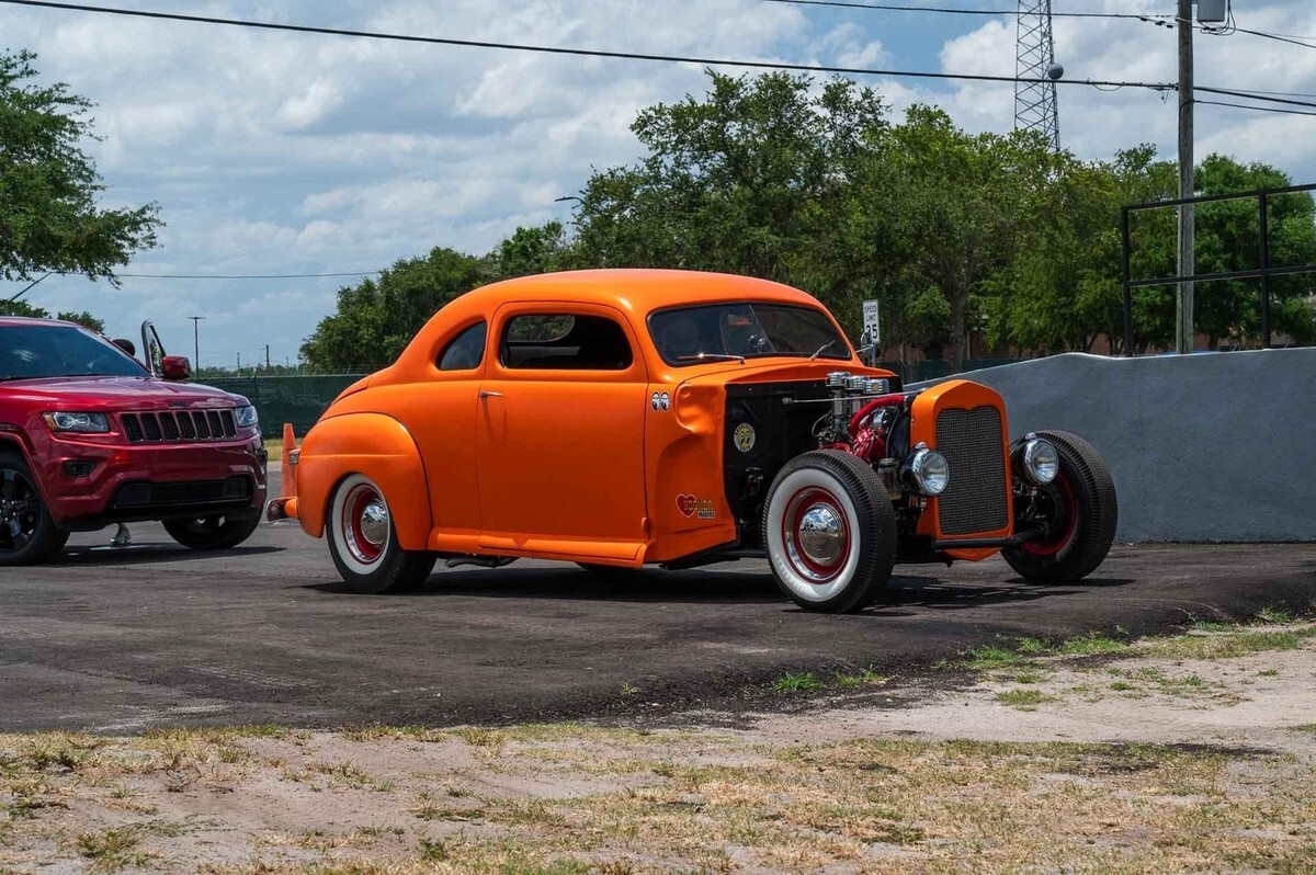 1946 Mercury Custom Coupe Flathead V-8 with Tri-Power, Lenco 5-Speed - photo 9