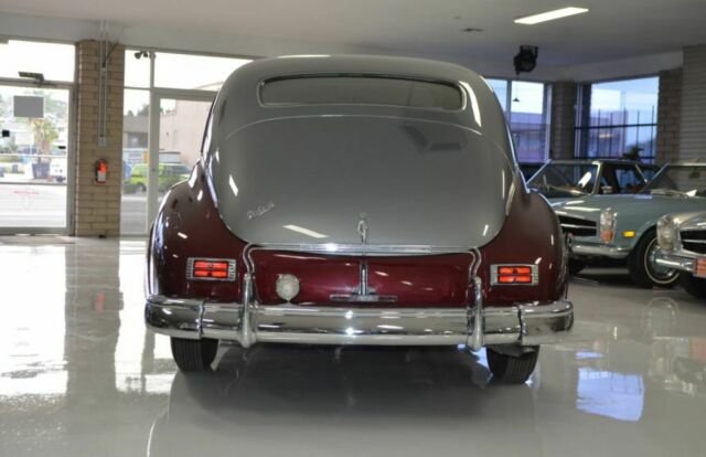 1946 Packard Clipper Deluxe Club Sedan -- - photo 9