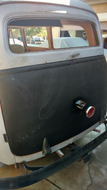 1953 Chevrolet Suburban - photo 4