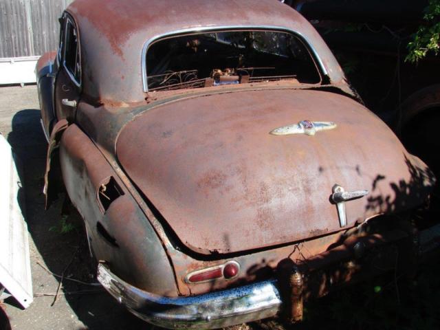 1947 Buick Super 4 door sedan - photo 2